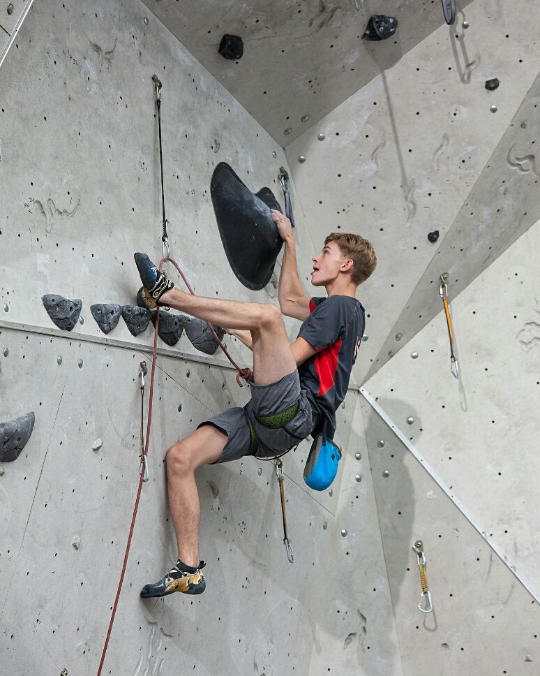 Psyched to head up to my first senior world cup in Edinburgh this weekend! Hoping to climb my best😜 <a href="/AllcordUK/">Allcord Ltd</a> <a href="/BisonGrips/">Bison Grips</a> <a href="/RedpointWorcs/">Redpoint Worcester</a>