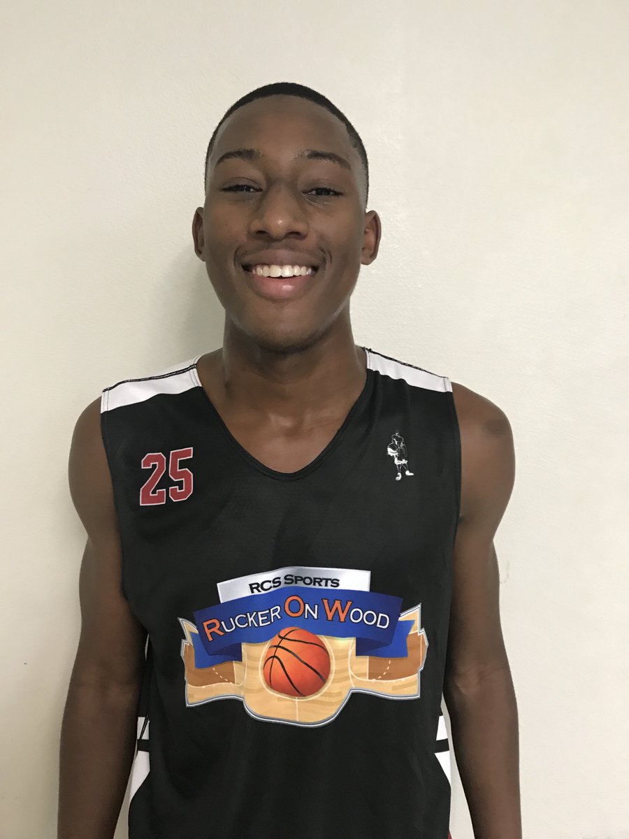 RayMeach's tweet photo. 2019 G Javonne Lowery has seen his stock rise more than anyone in his class. Pearland High has a pitbull competitor in Lowery #ROW17 https://t.co/aqSjfmfAKN