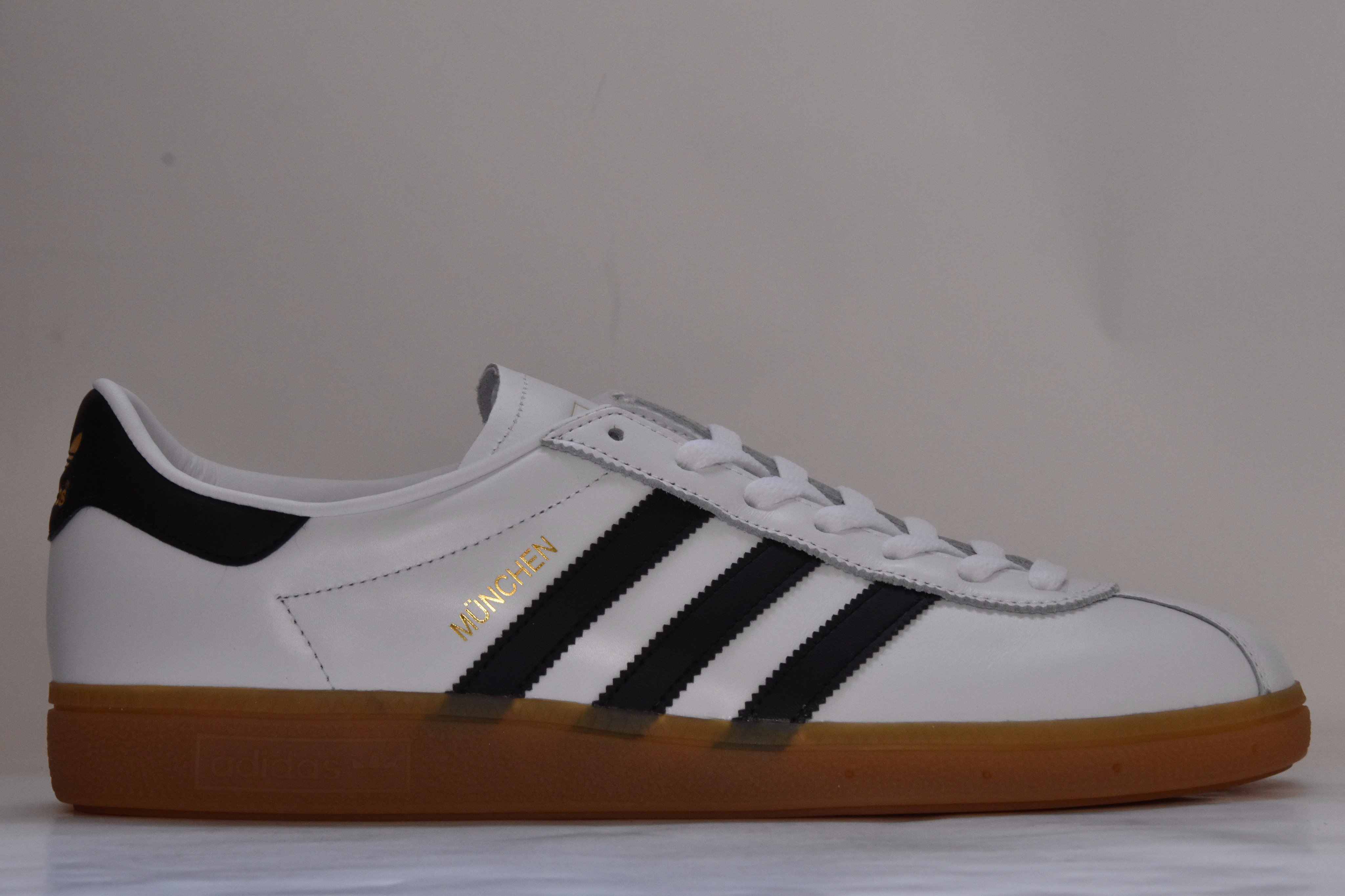 Dassleresales "NOW AVAILABLE: Adidas Munchen White Leather/Black- sizes 9.5 10.5 11 £54.99 https://t.co/pSOeJhdHI0 https://t.co/po20XkbetQ" / Twitter