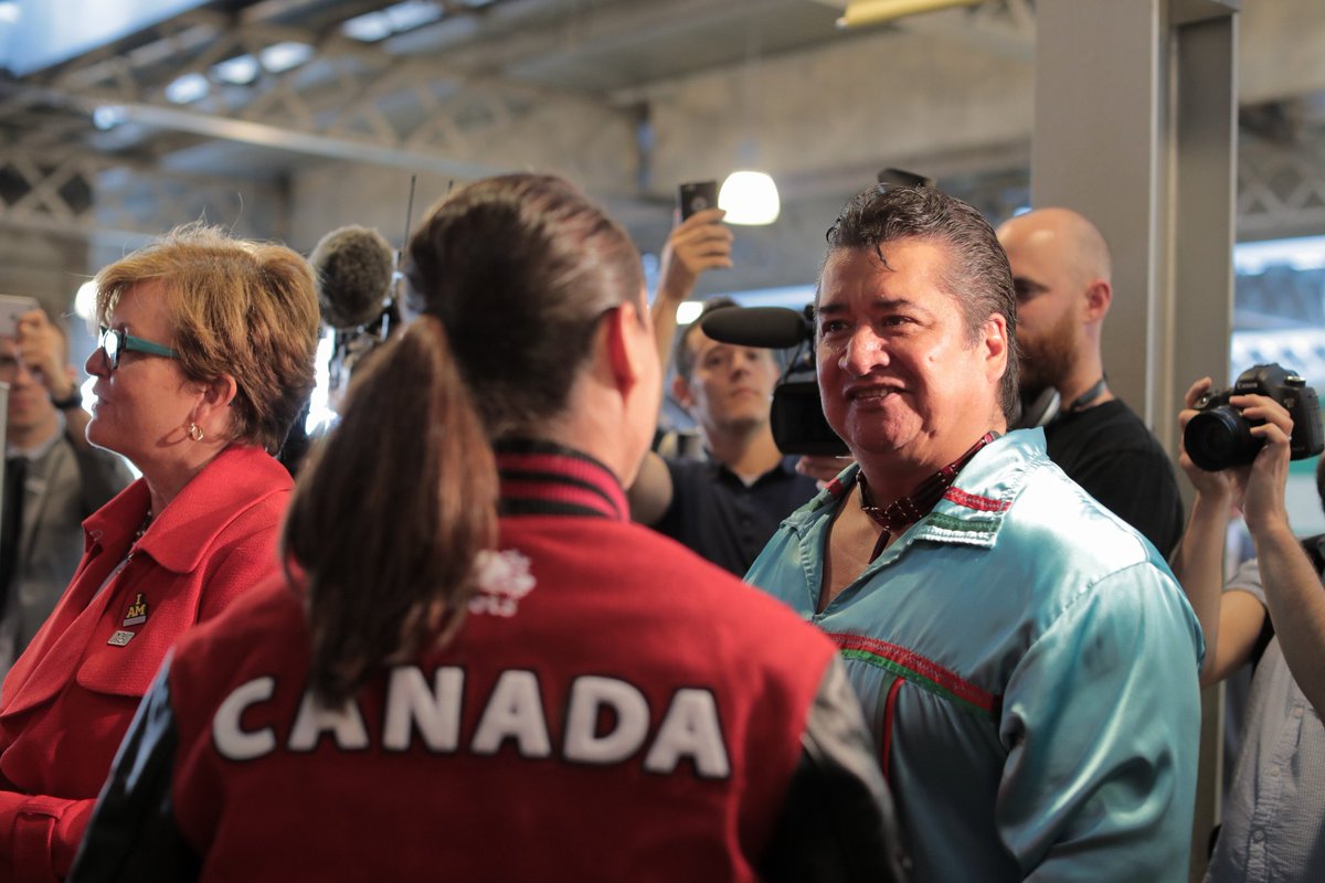 IGTeamCanada's tweet photo. What a welcome at @unionstationTO! @InvictusToronto has begun! / Merci au personnel de la gare Union de votre accueil! #SoldierOn #IG2017 https://t.co/Lfzw4BFSpL