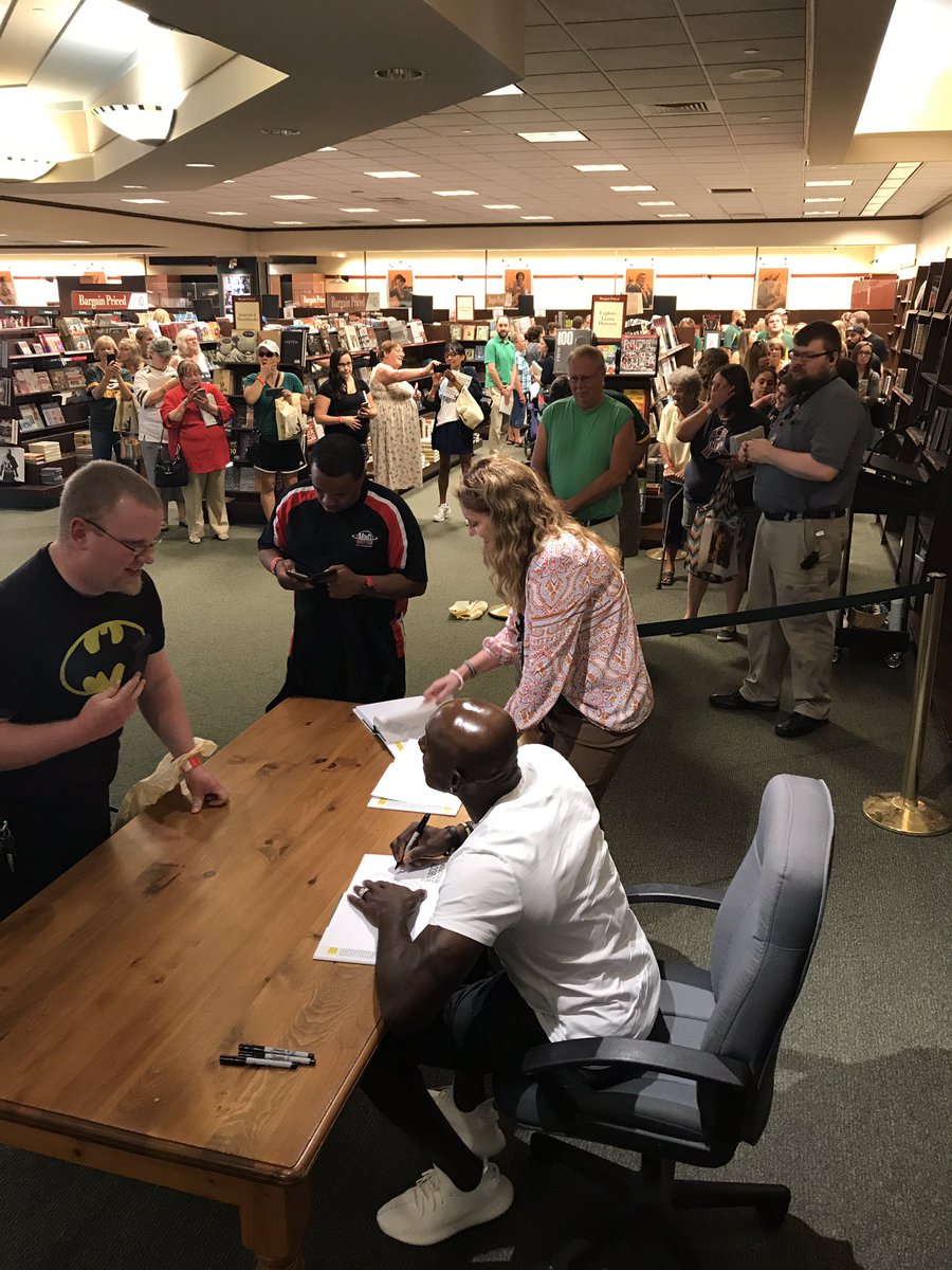 Donald Driver On Twitter Hello Madison Head To Barnes Noble