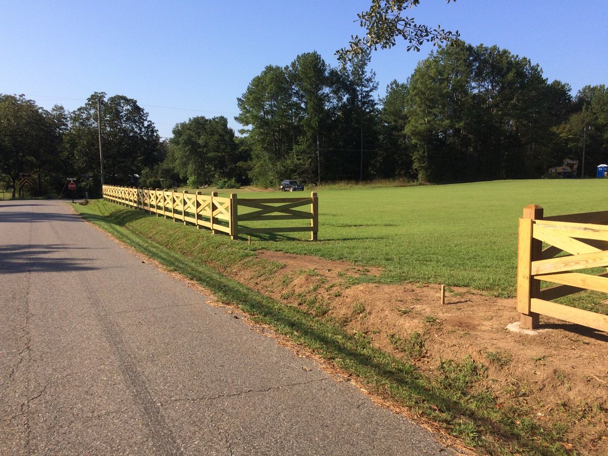 oxfordlumber's tweet image. #fenceproject #greatsouthern #yellawood #groundcontactapplication