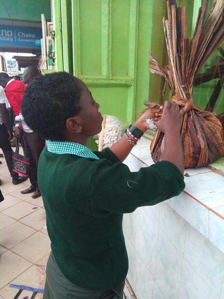 Modukashop's tweet image. How are you coping with the #PlasticBanKe 
We got your back when it comes to Shopping.
#ModukaShop
#TrapaDrive 
#GainWithXtianDela