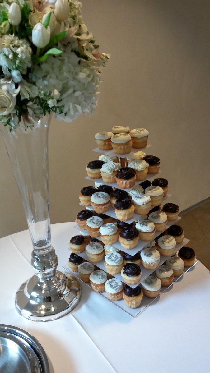 origcupcakery's tweet photo. Beautiful https://t.co/pzRxAnm8xs