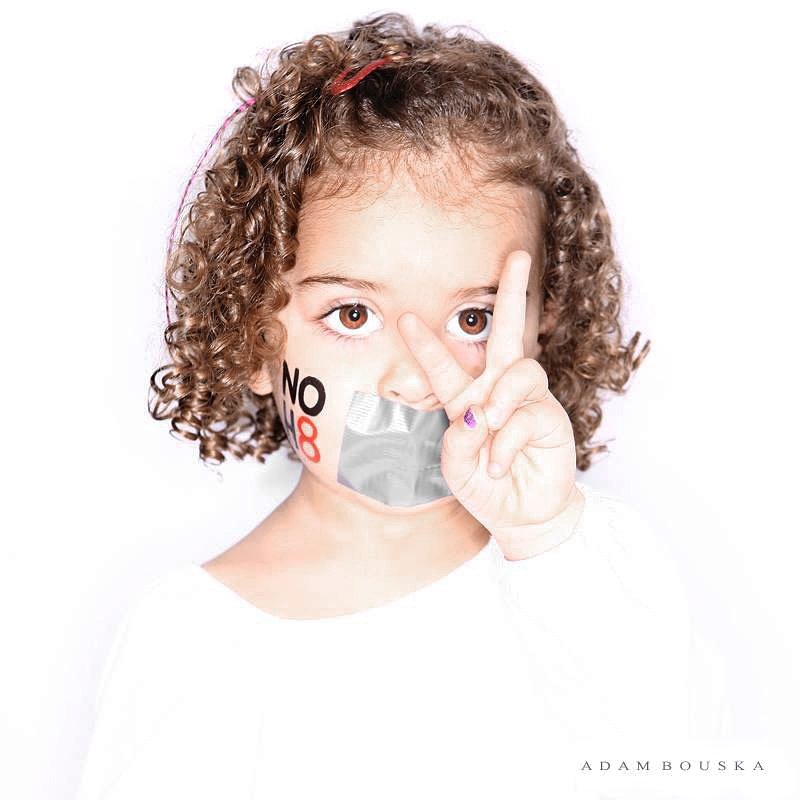 NOH8Campaign's tweet photo. Peace, love &amp; #NOH8Worldwide! Happy #InternationalDayofPeace! ✌#PeaceDay https://t.co/Il3m3bYu5Y