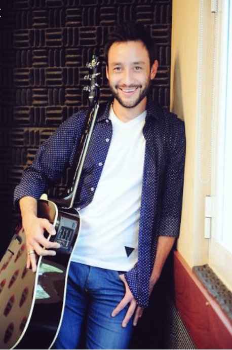 fla_dai's tweet photo. FELÍZ CUMPLE BELLO!! @LucianoPereyra que la felicidad te acompañe siempre como tus hermosas canciones nos acompañan a nosotros... 🎉🎉🎉 https://t.co/1svu2lJk8w