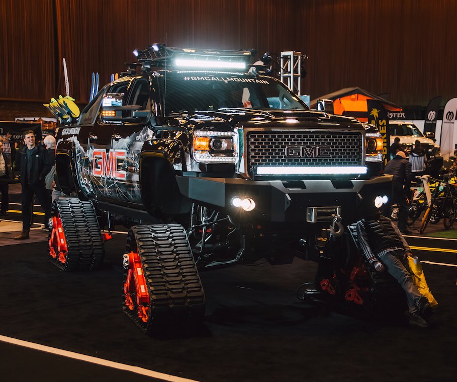 VanAutoShow's tweet photo. Thunder(s)Truck #thursday when #GMCAllMountain invaded #vanautoshow17 https://t.co/tqZTg7TL8l