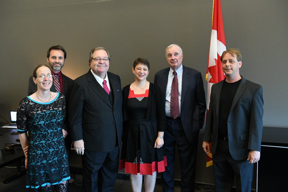 GuyBerthiaume2's tweet photo. Avec le T. H. Paul Martin et les archivistes responsables de son fonds #BAC395 #395BAC avant notre fascinante conversation @BiblioArchives https://t.co/UqPsIL3CUG