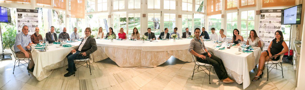 atlantico_hoy's tweet photo. AtlánticoHoy celebró hoy un encuentro muy especial con toda la plantilla del proyecto 
#periodismodigital #canarias #comunicaciononline https://t.co/rZOrsNuXAN