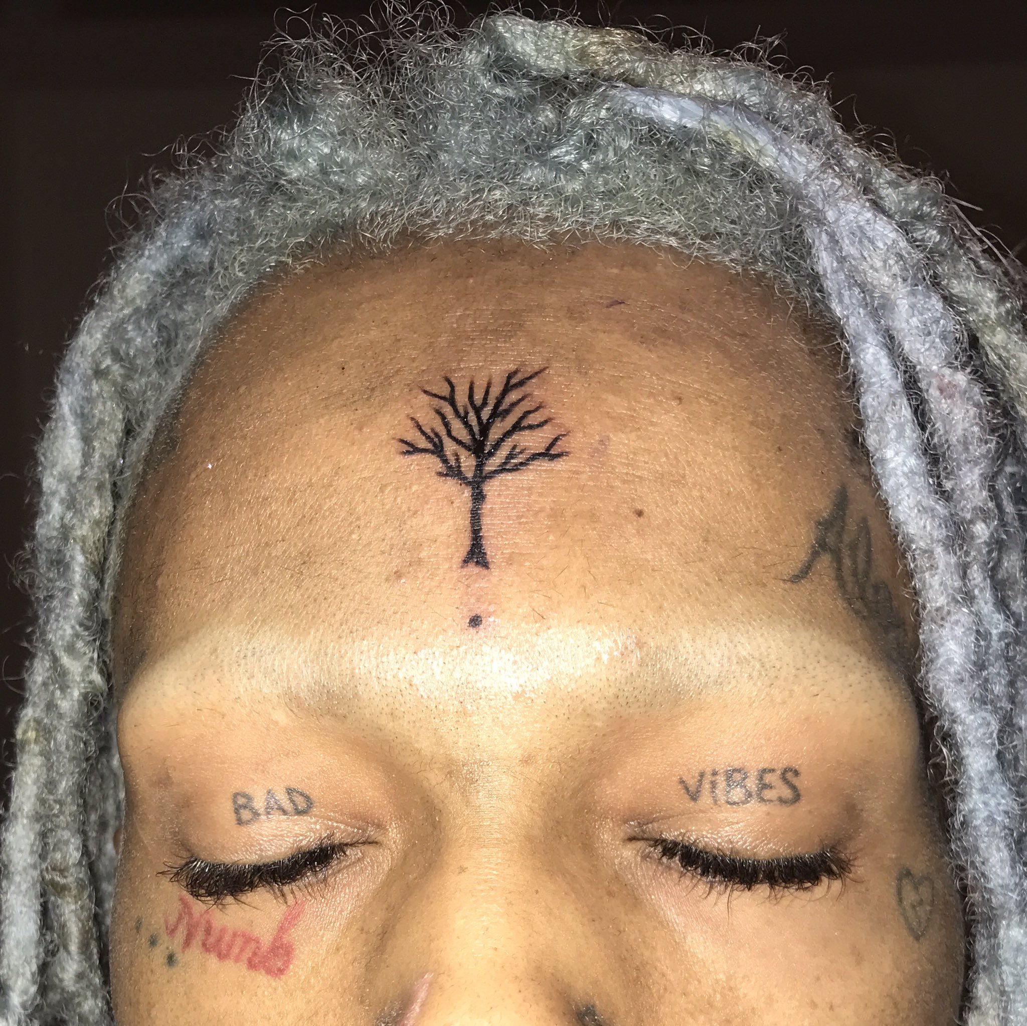 Тату Xxtentacion дерево