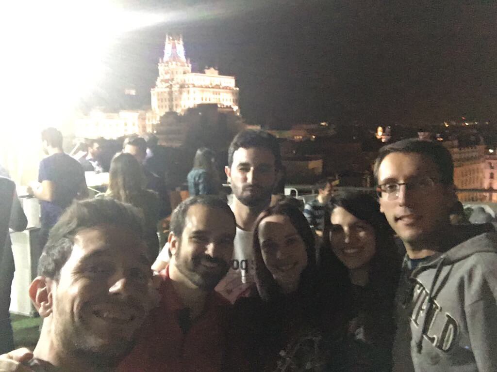 Haciendo equipo en el #terraseo de @i_Republica