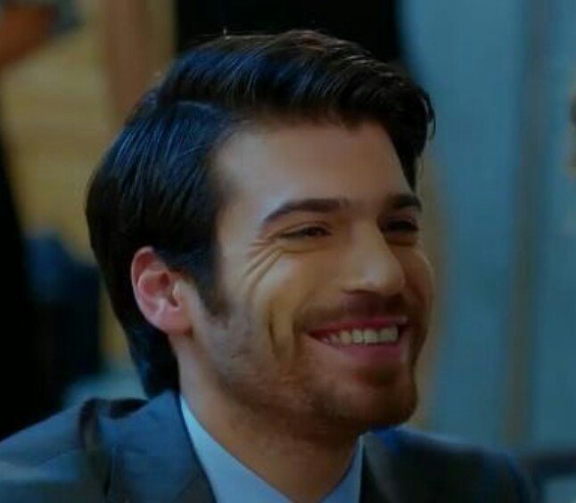 darlingyaman's tweet photo. Gülünce kısılan gözler ❤😻 #CanYaman @canyaman1989 https://t.co/8Q7uI1dj4l