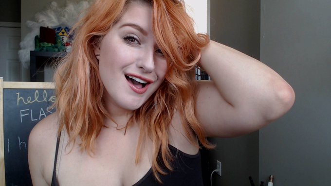 Hey guys! I'm online and excited to see you!  https://t.co/Y8eq07LuDp https://t.co/Q7TRHkObl9