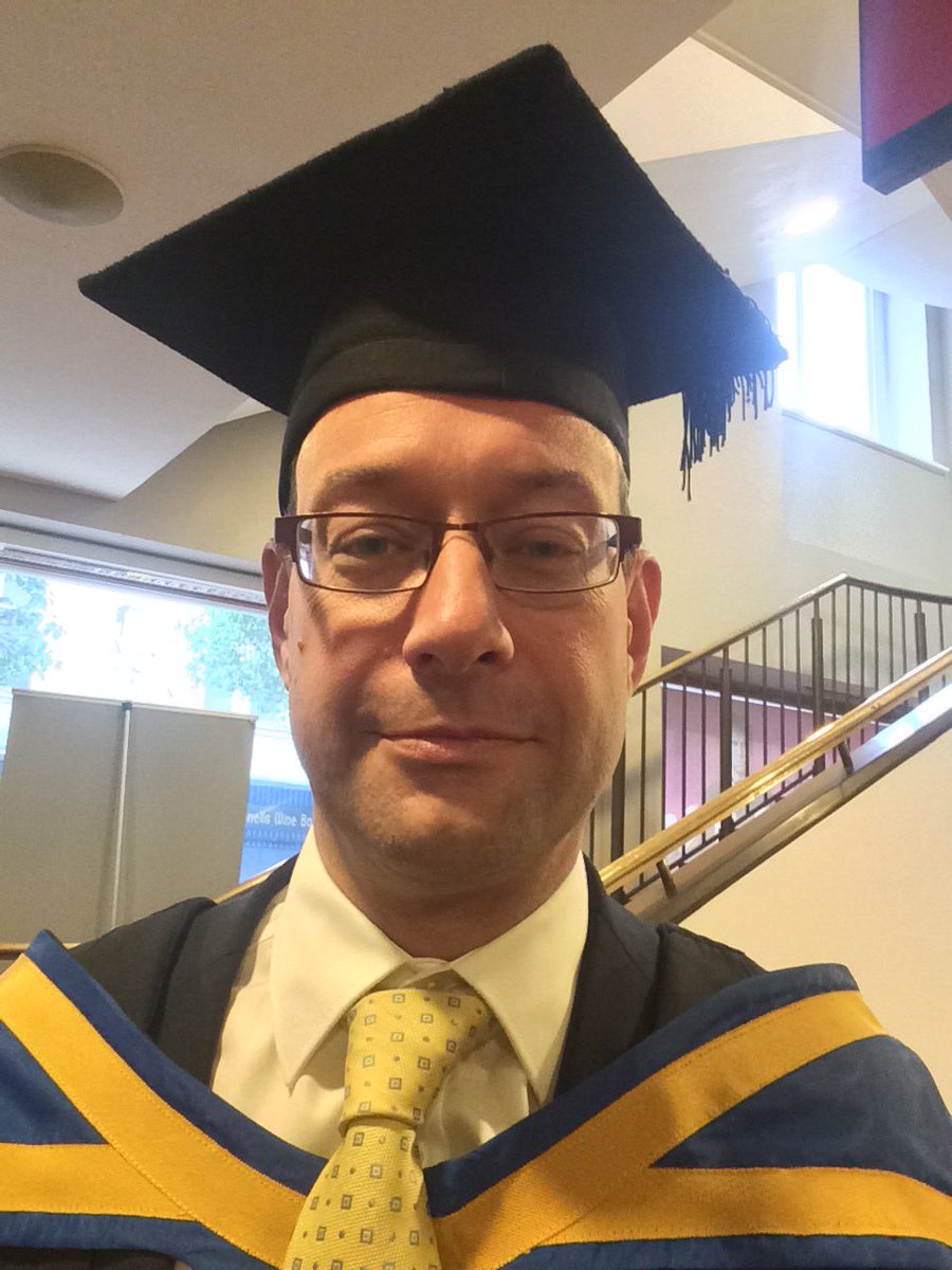 FBCMBMFG's tweet image. Our Sales Director @neillloyd1974 presented prizes to @wlv_uni engineering grads today. Congrats to all #ukmfg #sectorsupport