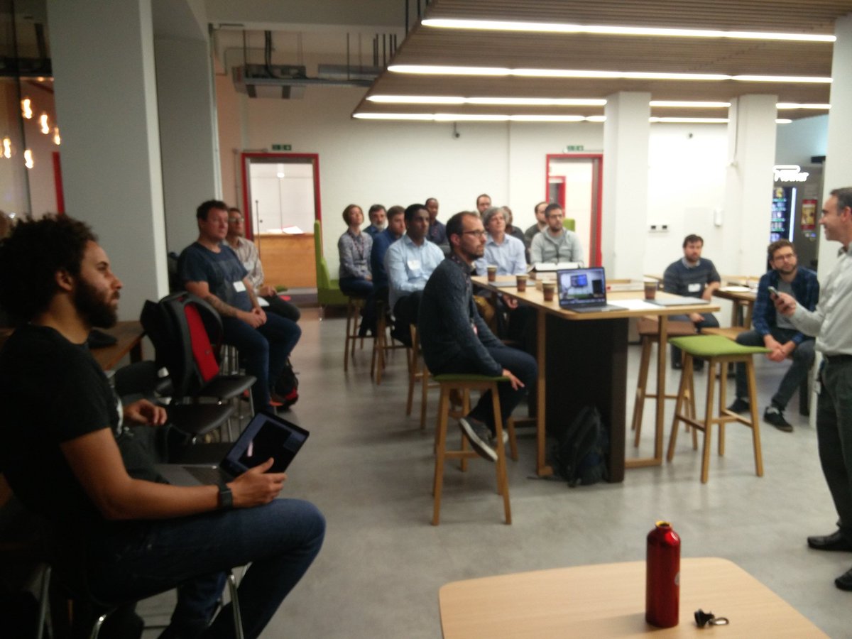 jmolivas's tweet image. Great talk about extending #DrupalConsole by @marcelovani #drupal8
