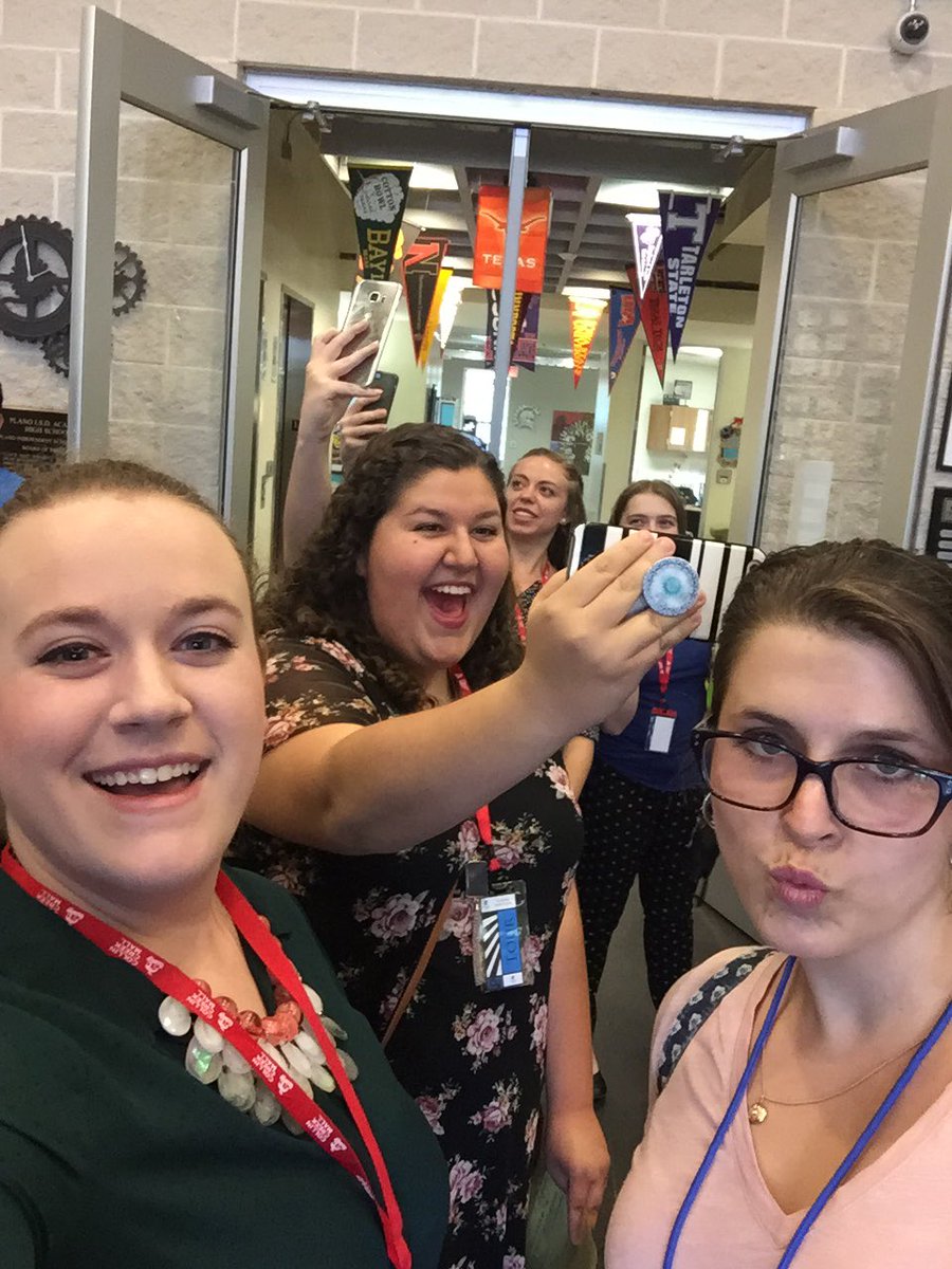 _catherinebray's tweet photo. Touring PBL schools! So cool! Learners taking responsibility! #TNT_UNT https://t.co/ixREWBKWst
