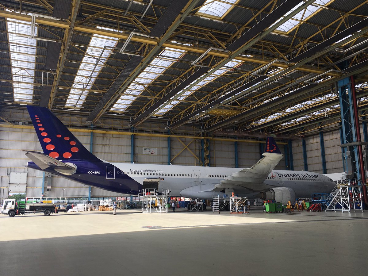ClintPHenderson's tweet photo. Great day of plane spotting thanks to @BrusselsAirport and @FlyingBrussels #SMD8 #MegaDo https://t.co/i02iIofXxO