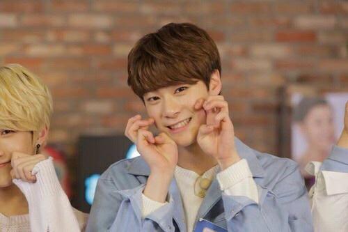 Astro__vnzla's tweet photo. ✡ https://t.co/FbOSYw1MGo