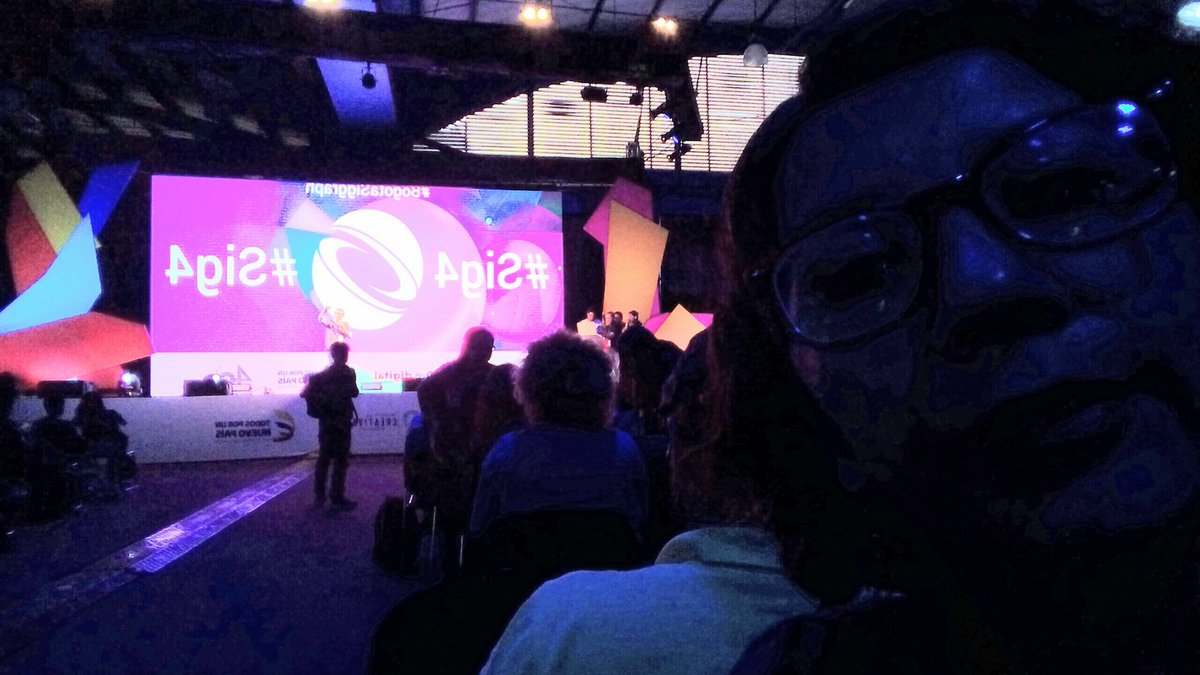 tata_colombia's tweet photo. A que me voy a ir de plop! con la charla de Ignacio Ochoa 😋 #CondoritoLaPelícula  #BogotaSiggraph #Sig4 https://t.co/dg001BJAtG