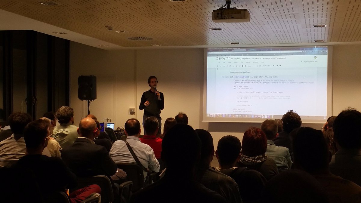 CodemotionIT's tweet image. #RetiNeurali e #FuzzyMemory per la ripresa dei #meetup #AperiTech della @Community #MachineLearningRoma in @EnLabs e pienone di gente!!!