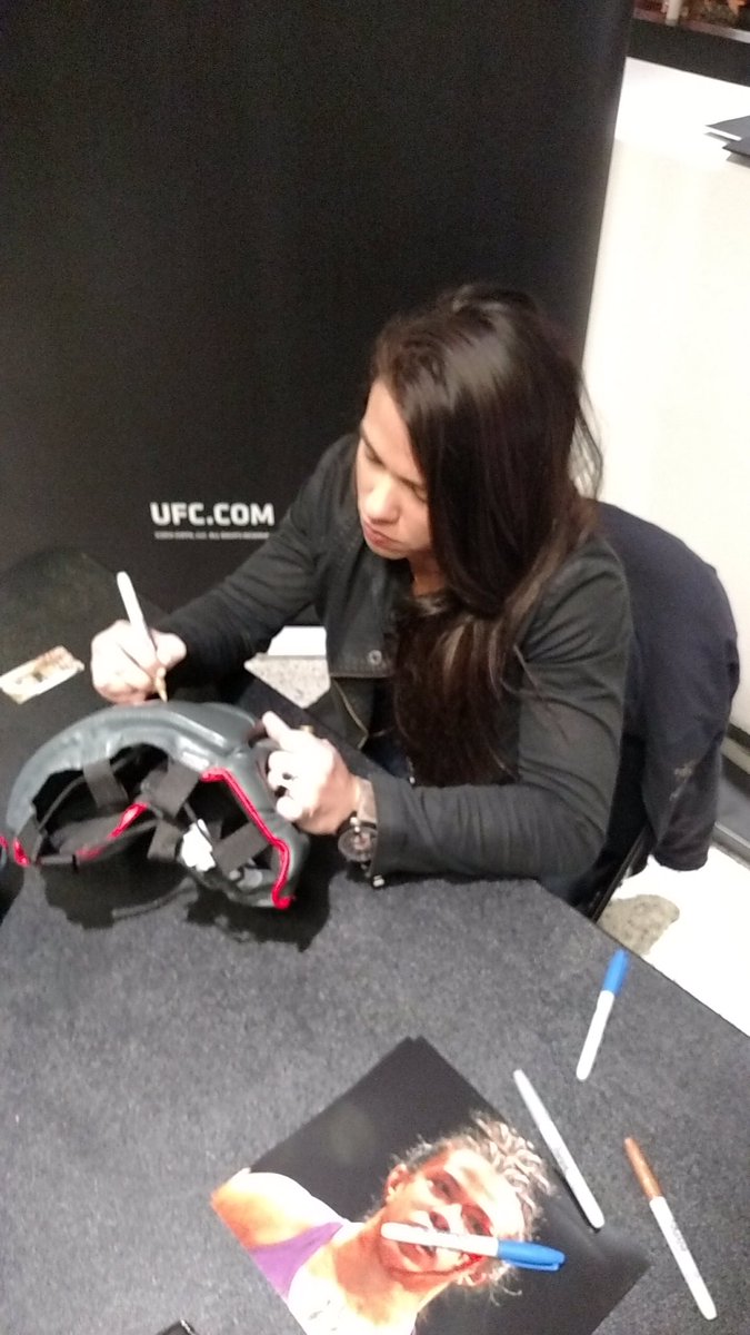 FightCollect tweet picture