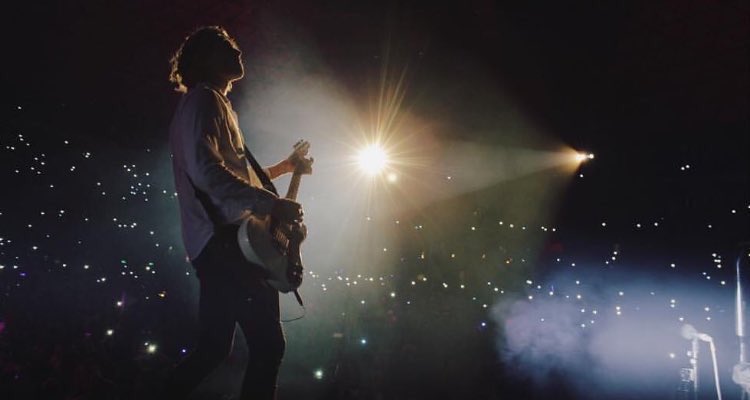 bbylonluke's tweet image. "find something that makes you happy and don't let anyone take it away from you :-)"
- @Luke5SOS