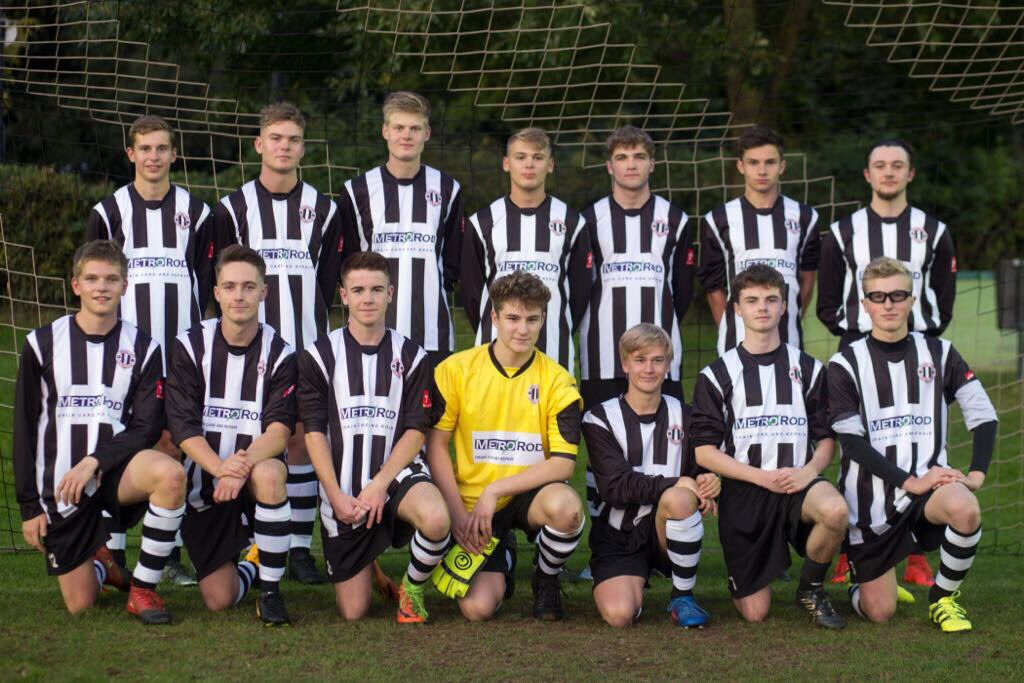 MetroRodNotts's tweet photo. Proud to be sponsoring the Southwell City under 19’s. Playing in the academy league @southwellcityfc thanks for the photo @Inny1 https://t.co/1Z91LaHN5b
