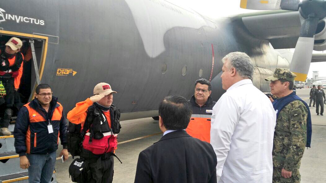 Riesgos_Ec's tweet photo. Delegación ecuatoriana es recibida por autoridades mexicanas @embajadamexico @SemarMx @SRE_mx #EcuadorConMéxico https://t.co/8WbmWMOf6W