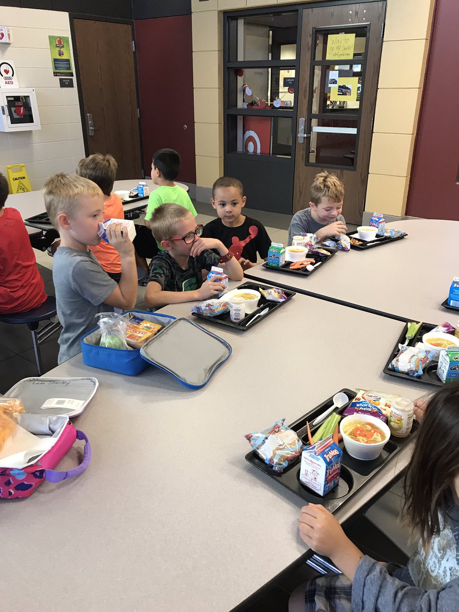 Miss Larson's Class tweet media