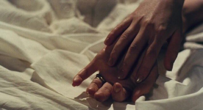 ItsTinkNotGreen's tweet photo. Of all the things my hands have held, the best, by far, is you. https://t.co/QmvzOBo6Cq