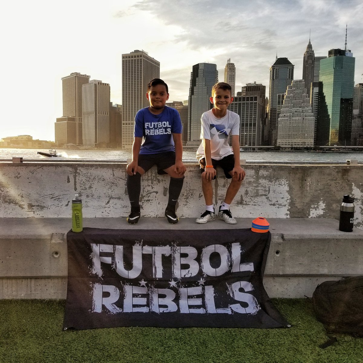 FutbolRebels's tweet photo. Soccer training with the best view!

#nyc #nyckids #youthsoccer #futbolrebels #perfectday https://t.co/7KQKEpOd5u