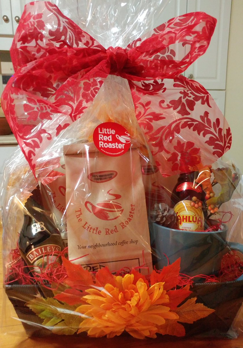 coraliew's tweet photo. 1 of 2 #giftbaskets I made from #TheLittleRedRoaster #ForeFiona #5thAnnualAutumnGolfClassic raising funds for #AMLLeukemia &amp; #KidsWithCancer https://t.co/BZbF1V1lYN