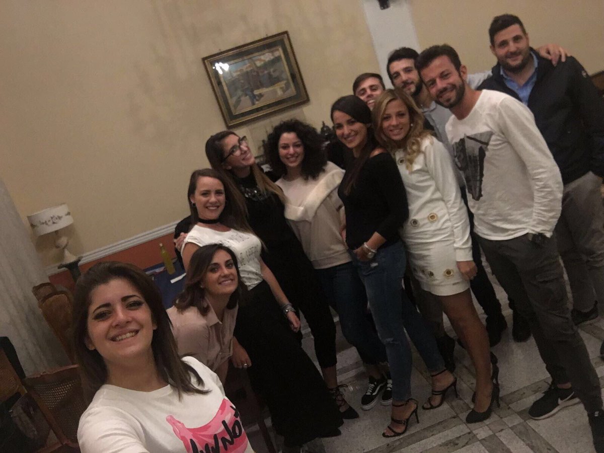 RotaractPompei's tweet photo. Ieri si è tenuta la terza riunione del Rotaract Pompei! Avanti con i progetti e le iniziative 💪🏼 #NeverGiveUp #BeRotaract https://t.co/ijt2feGSE5