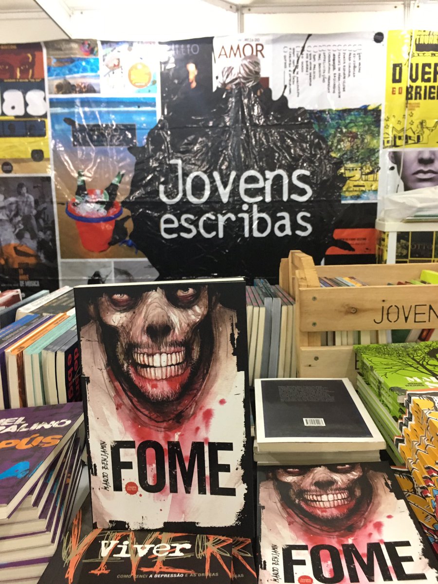 carloshdfialho's tweet photo. Uma professora viu o livro "Fome" de @MARCIOBENJAMIN e disse "Isso não é de Deus não! Ave Maria!" Eu dei razão a ela. https://t.co/f2AsTI6Gkn