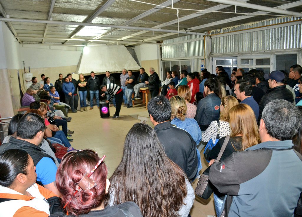 SamSantana03's tweet photo. Reunión organizativa de coordinadores de sectores y fiscales generales #ChubutPrimero 
@TWAMaderna https://t.co/lbwFOp5Dte