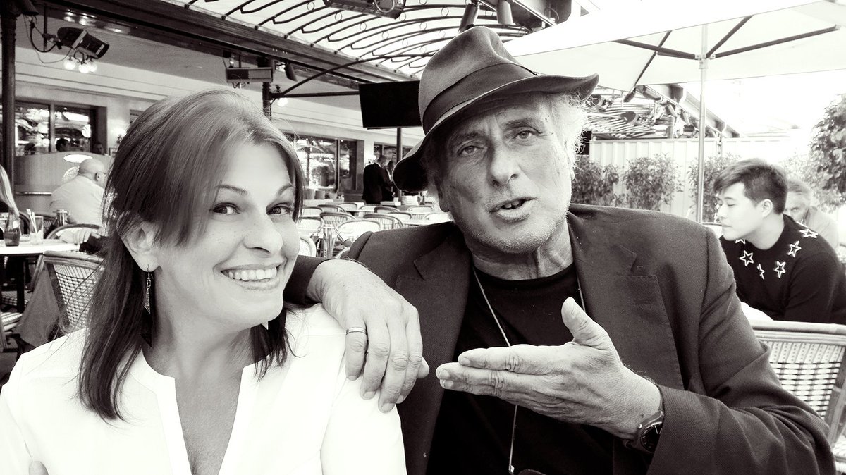 Un giorno di settembre..

Con #StefanoBenni 🐺
#MonteCarlo #CafèdeParis 
Foto di Viviana🍸