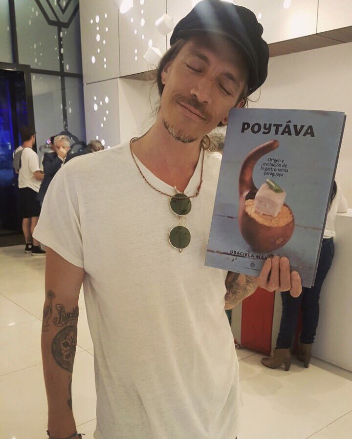"Me gusta, mándale un libro de <a href="/poytava/">Poytáva Libro</a> " me dijo (Horas más tarde) <a href="/IncubusBand/">Incubus</a> ya no tiene excusa de no hacer Sopa Paraguaya