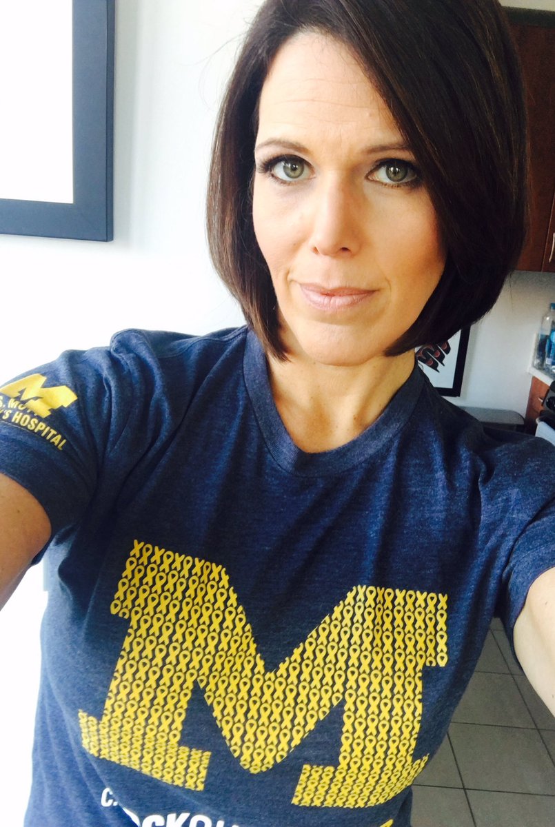Dana Jacobson On Twitter Join Me In The Fight To Blockoutcancer Mottchildren