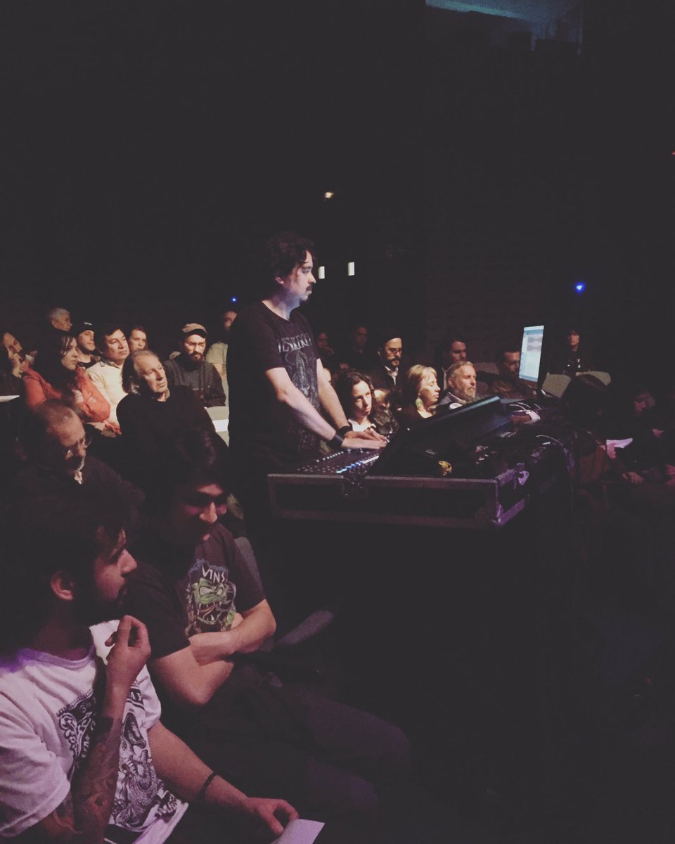 scd_chile's tweet photo. #BryanHolmes ganador de los #PremiosPulsar2017 está presentando su nuevo trabajo "Arak Saya" en vivo en Sala SCD Bellavista https://t.co/o0mVRrqY02