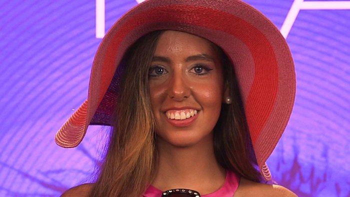 votando_tv's tweet image. ¿Quién quiere que sea el primer expulsado?
#Gala2GH #gala3gh #dbtrevolution #GranHermanoRevolution 
🔁Nerea
♥️Maico