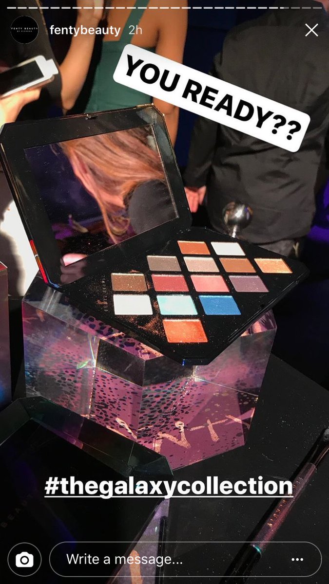 keacaketea's tweet photo. Fenty Beauty #TheGalaxyCollection #cosmicgloss #lipglitter #fentybeautyholiday #rihanna #newmakeup https://t.co/opqaEUQqZe