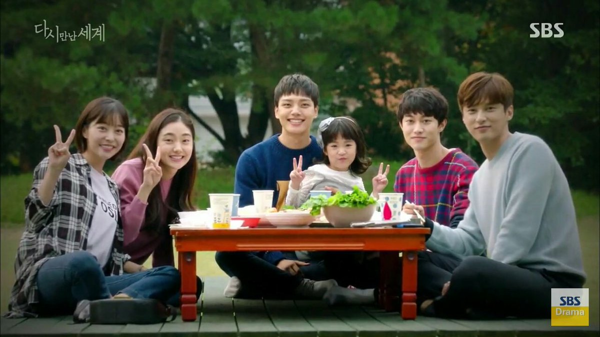TheDramaKorea's tweet photo. Drama SBS 'Reunited Worlds' (Yeo Jin Goo dan Lee Yeon Hee) tamat tadi malam dengan 40 episode dan rating 6,7%. https://t.co/K0oIwPKBR6