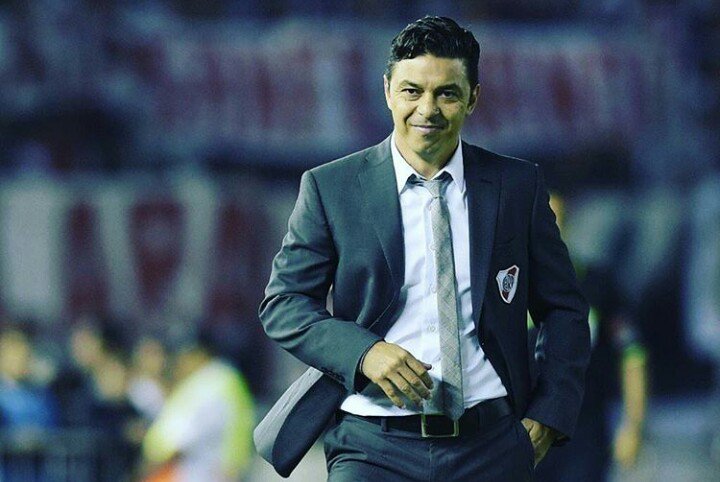 JotaVargasss's tweet photo. en vos confíe y confío siempre. sos lo mejor que le pasó a River. gracias por tanto muñeco, gracias Napoleón https://t.co/nfIlU4FyWd