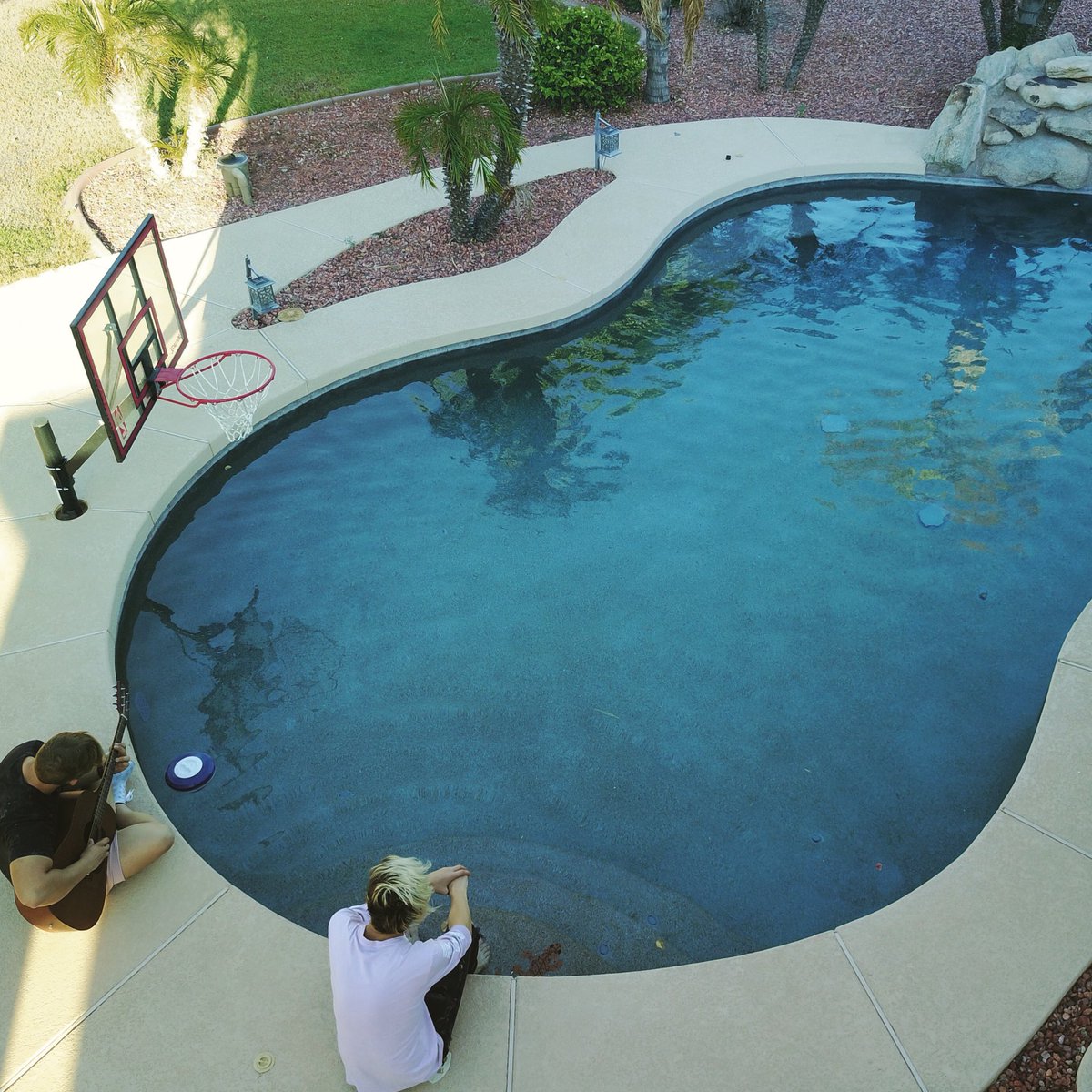 Run2Cover's tweet image. ✖️Summer is over✖️ #run2cover