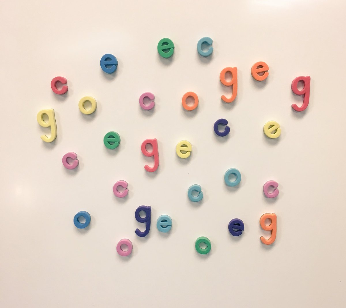JacquiAlfriend's tweet photo. Have you ever thought about how similar letters look to the emergent reader? Letter sorts strengthen visual discrimination. #letterlearning https://t.co/ajcPcvXZks