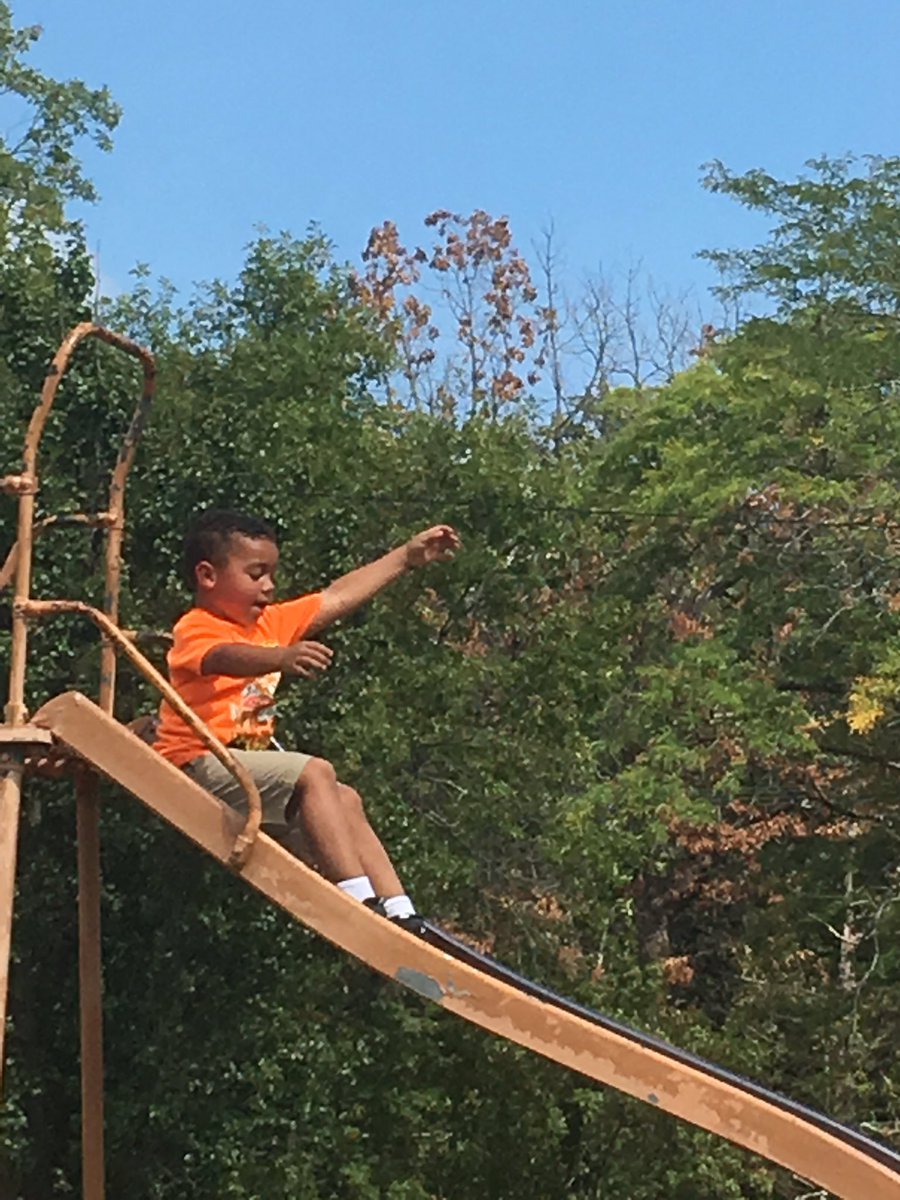 GeniWestling's tweet photo. Enjoying this awesome weather! #PartLeads #PartridgeElementary https://t.co/EohLrbviNN