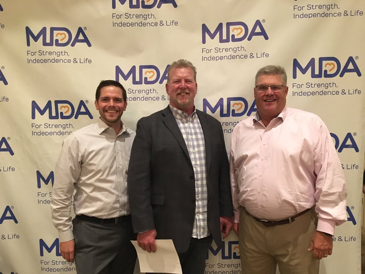 MWoodJ007's tweet photo. MDA benefit with RDK Andrew Krenning and Steve D. #SBT Boston https://t.co/i8nCWpeNCi