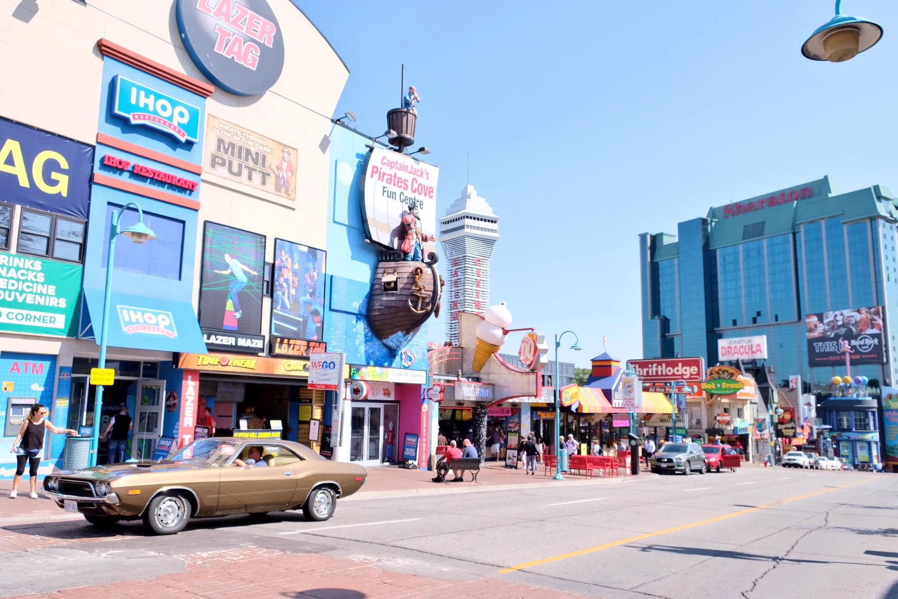 まさにリアルトゥーンタウン！カナダにある街がカラフルで本当にかわいい！