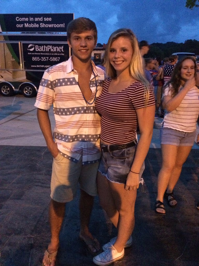 mandyfinks's tweet image. Happy birthday Z, miss ya have a good day 💗 @zach_mccoig