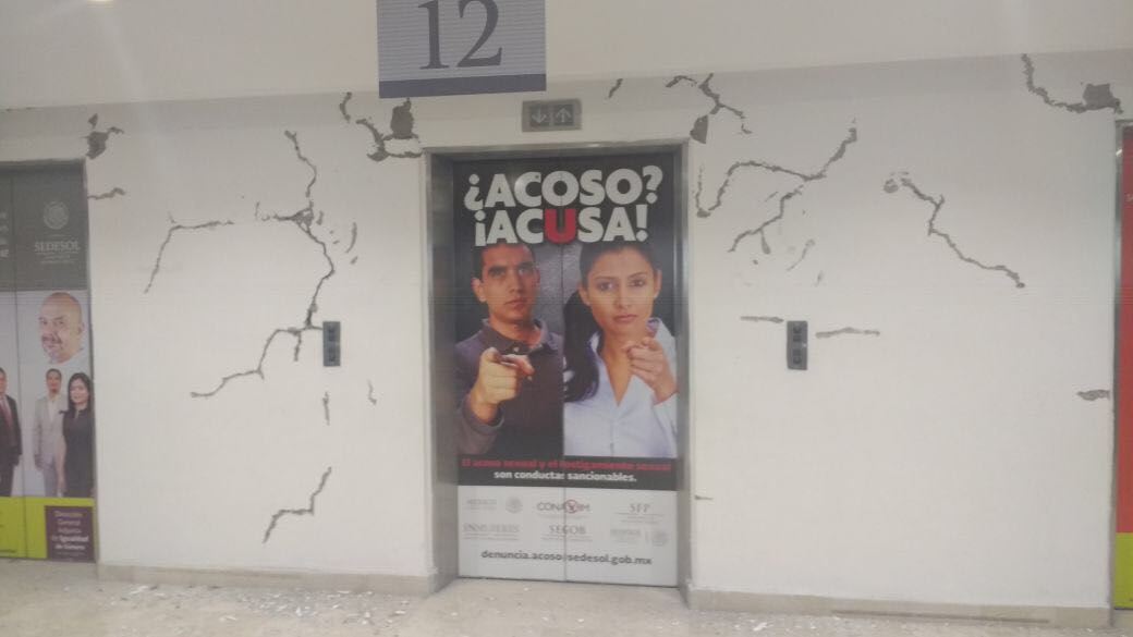 La <a href="/sedesol/">videll garcia garcia</a> quiere obligar a sus trabajadores a laborar en edificios con daños severos. #RescatePrimero #FuerzaMexico (Foto Reforma 51) #RT